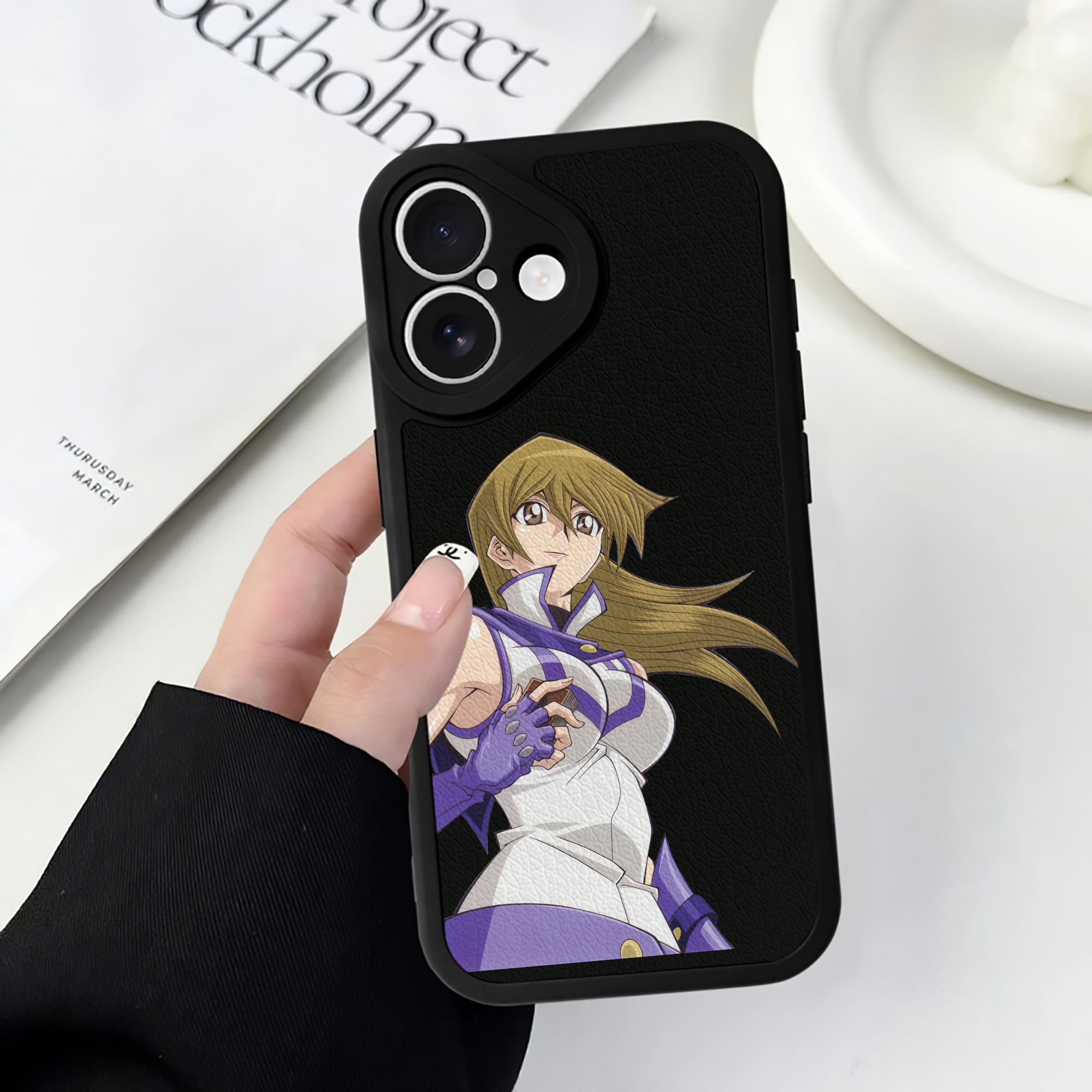（画像用） 遊☆戯☆王 Yu-Gi-Oh! 【iPhone 16シリーズ対応】シリコンスマホケース（レザー調） 材質：シリコン